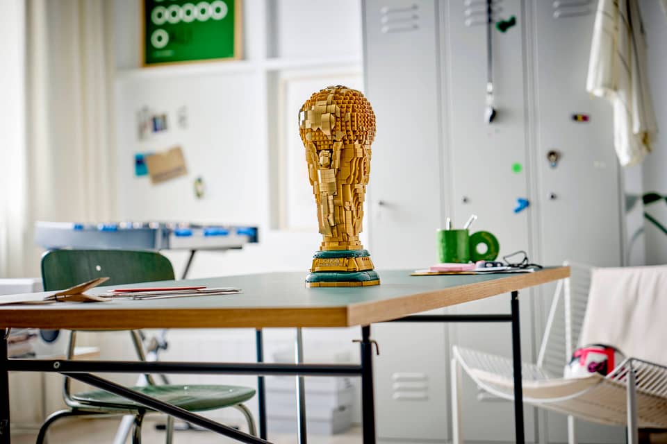 FIFA WORLD CUP OFFICIAL TROPHY
