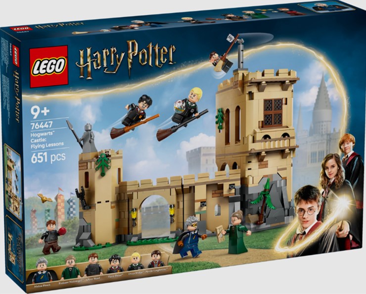 HOGWARTS CASTLE FLYING LESSONS